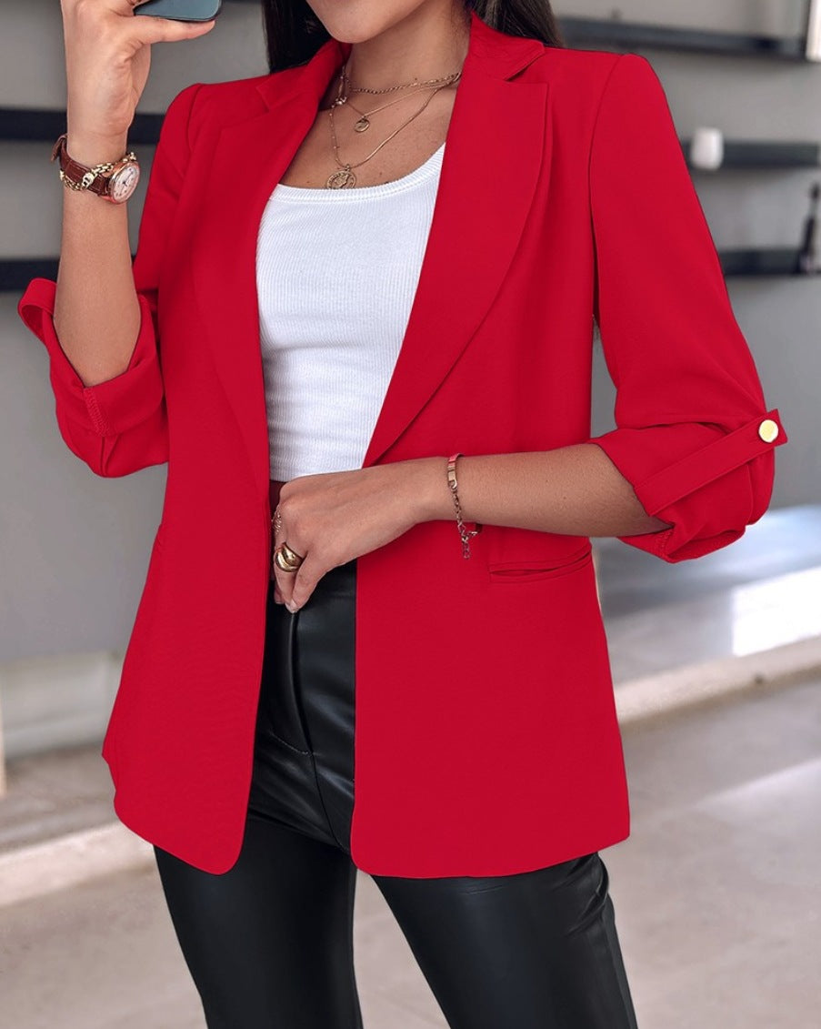 Blazer féminin tendance avec manches retroussées et poches pratiques Chic und Stil