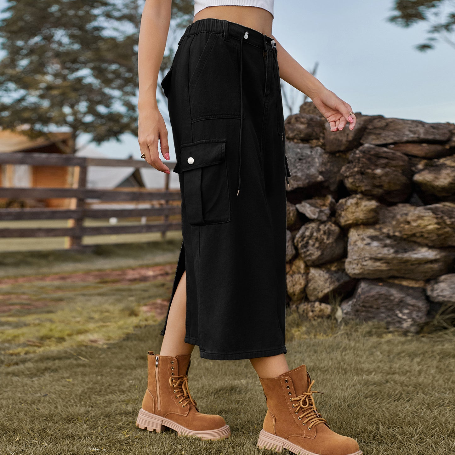 Women's utility skirt with adjustable waist and practical cargo pockets Chic und Stil