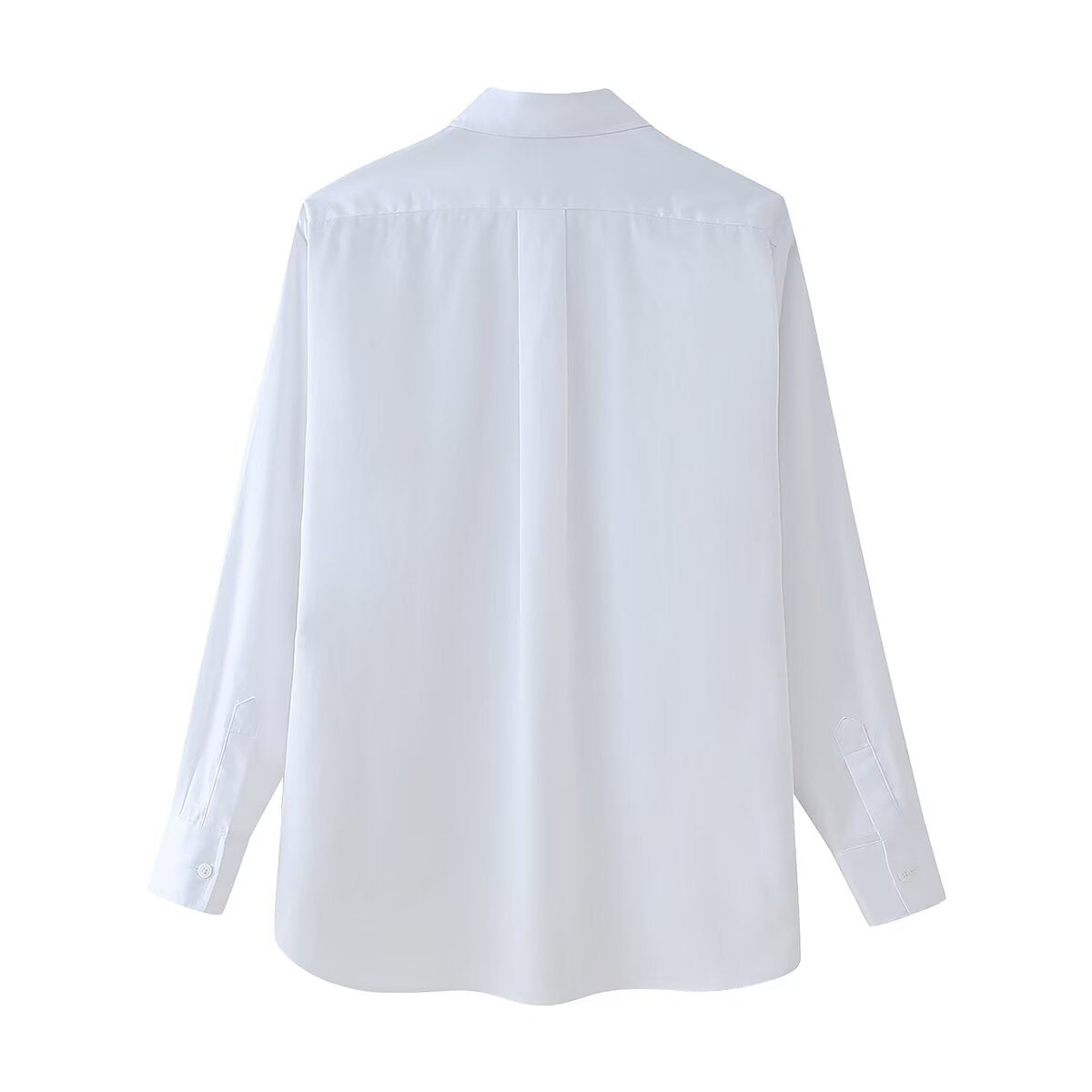 Blouse habilement conçue pour femmes avec des appliqués floraux Chic und Stil