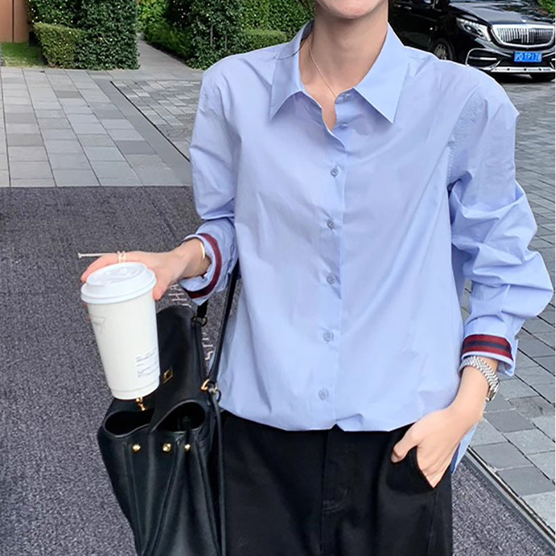 Chemise décontractée pour femmes à boutons avec poignets contrastés Chic und Stil
