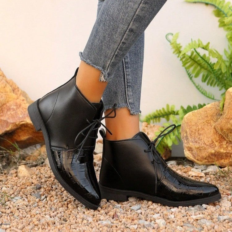 Bottines en cuir à la mode pour femmes avec des accents brillants et lacets Chic und Stil