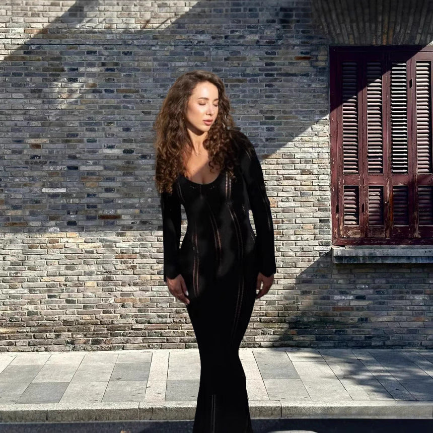 Robe maxi en tricot pour femmes avec un motif ajouré raffiné et un profond décolleté en V Chic und Stil