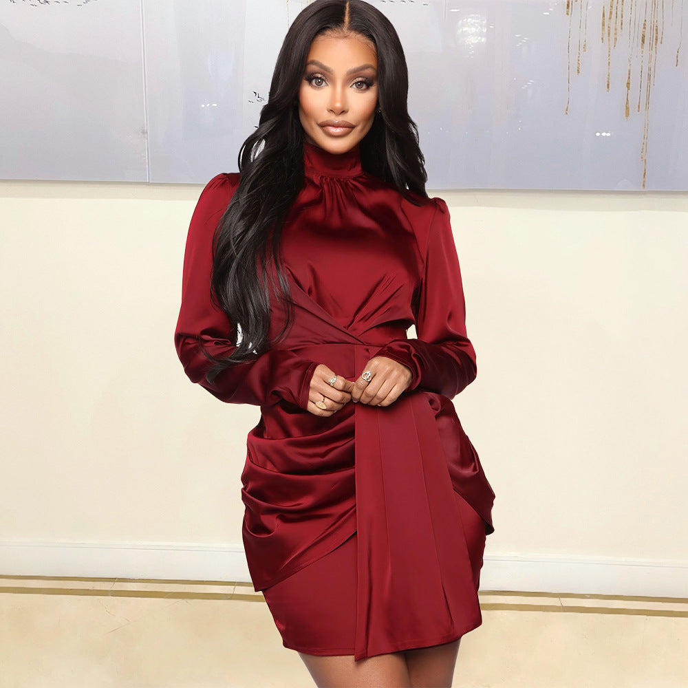 Robe mini élégante à manches longues en satin avec volants pour femmes Chic und Stil