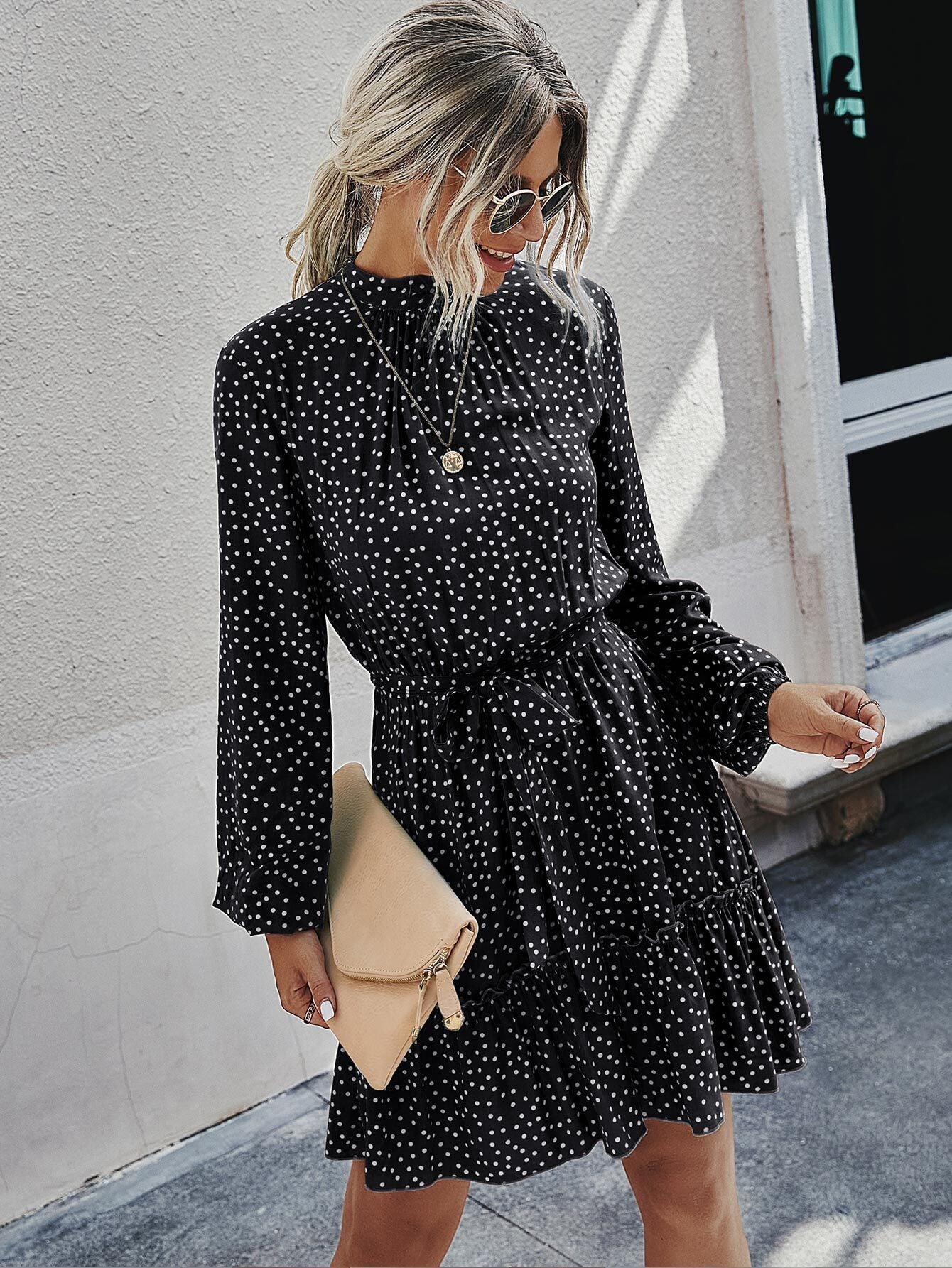 Robe Mini à Volants Floraux pour Femmes Chic und Stil