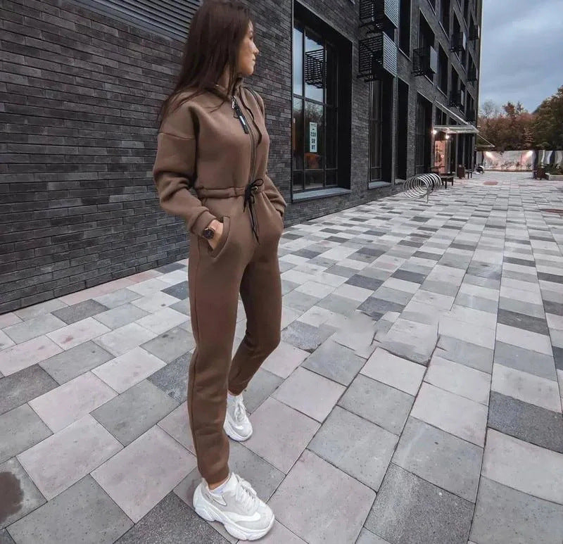 Ladies tracksuit with stylish details and elastic waist Chic and Style