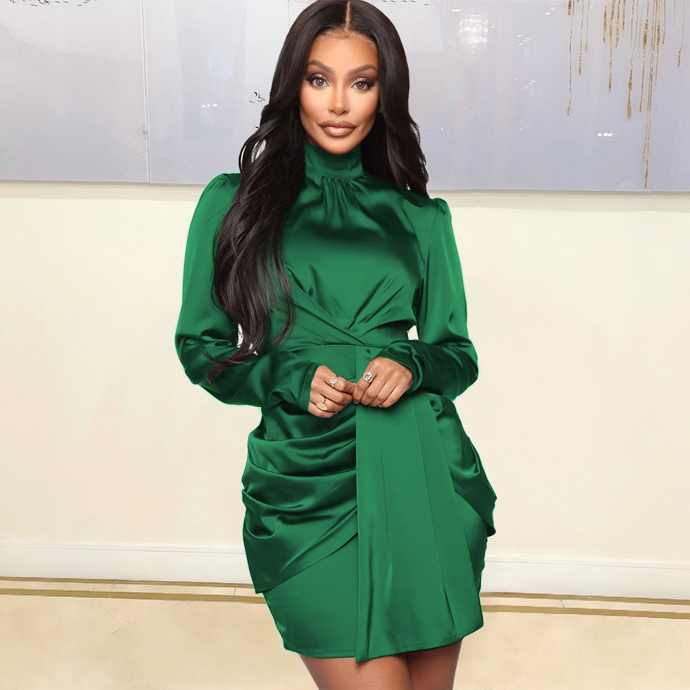 Robe mini élégante à manches longues en satin avec volants pour femmes Chic und Stil