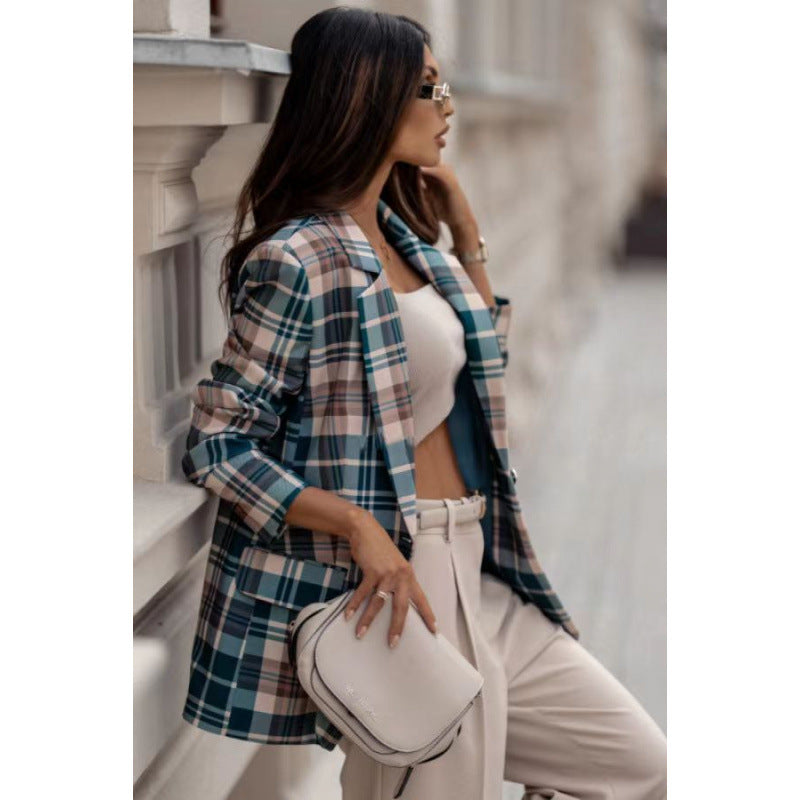 Blazer à carreaux pour femmes au style oversized moderne avec des détails élégants Chic und Stil
