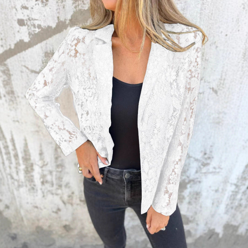 Blazer en dentelle pour femmes au style féminin avec de délicats éléments en dentelle Chic und Stil