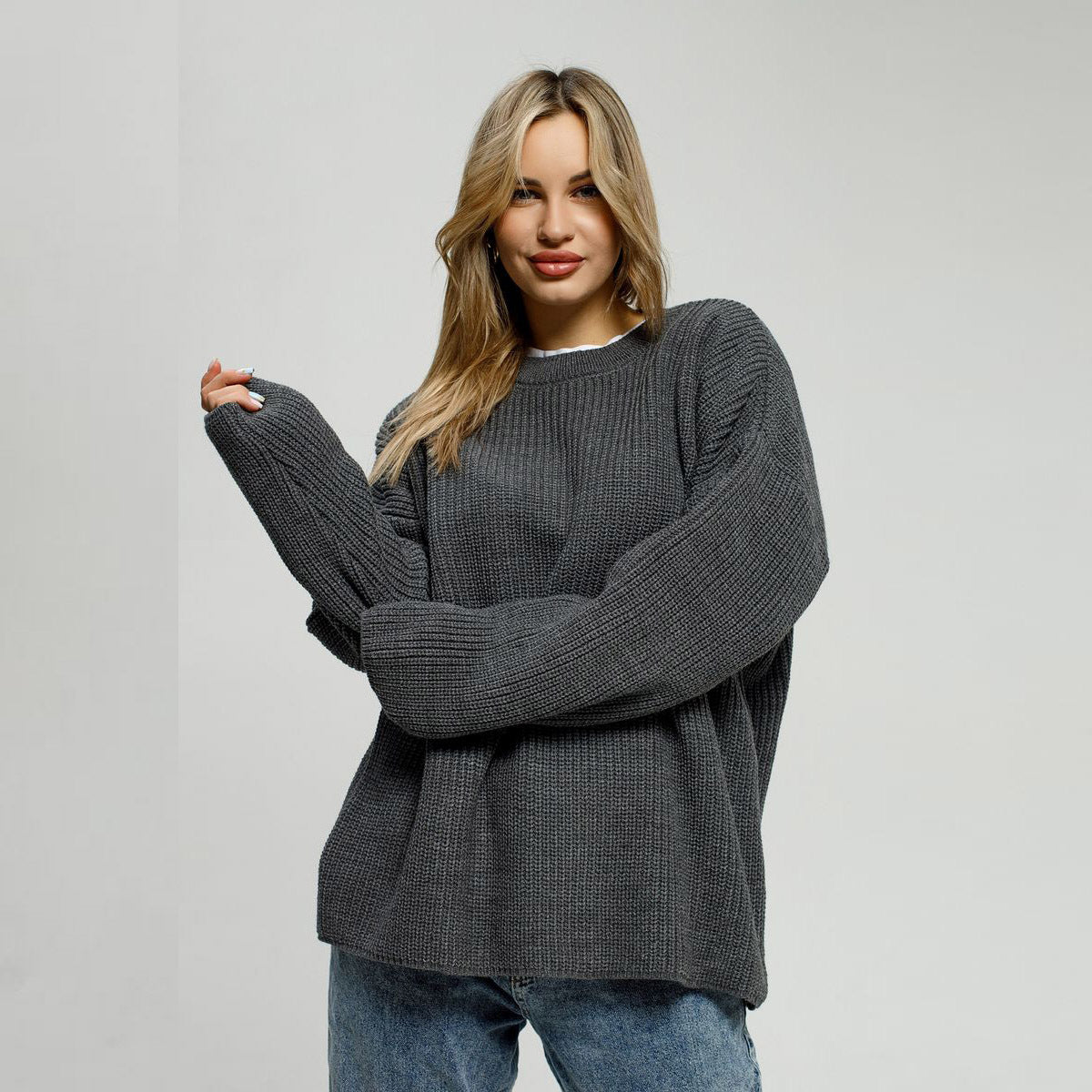 Pull en tricot décontracté pour femmes avec des épaules tombantes et un motif en torsades moderne Chic und Stil