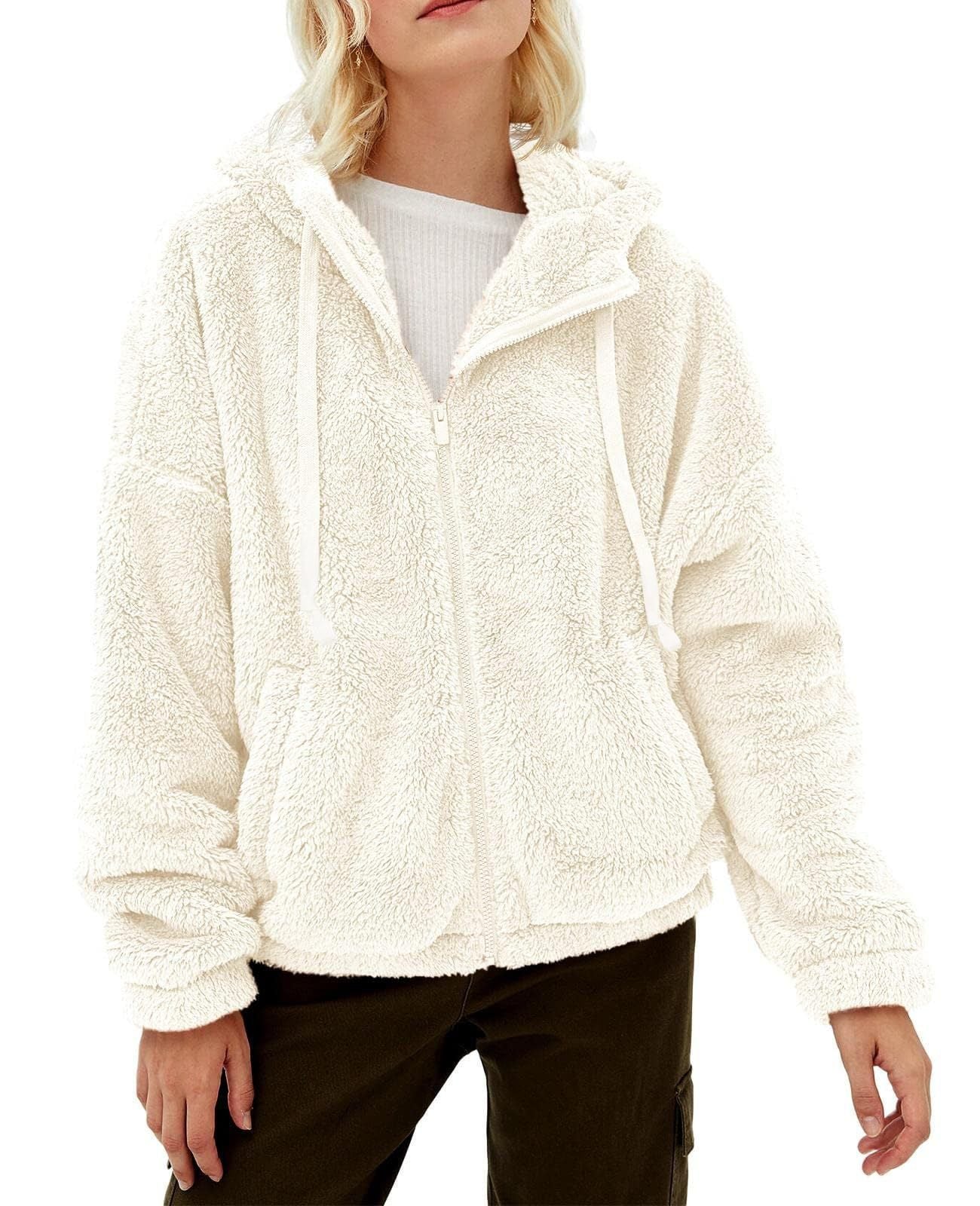 Dame Veste à capuche en fausse fourrure au style oversize Chic und Stil