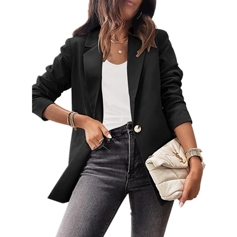 Veste élégante pour femmes avec coupe originale et détails de boutons discrets Chic und Stil