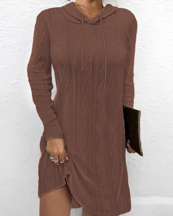 Robe à capuchon pour femmes avec motif en tricot élégant et fente latérale chic Chic und Stil