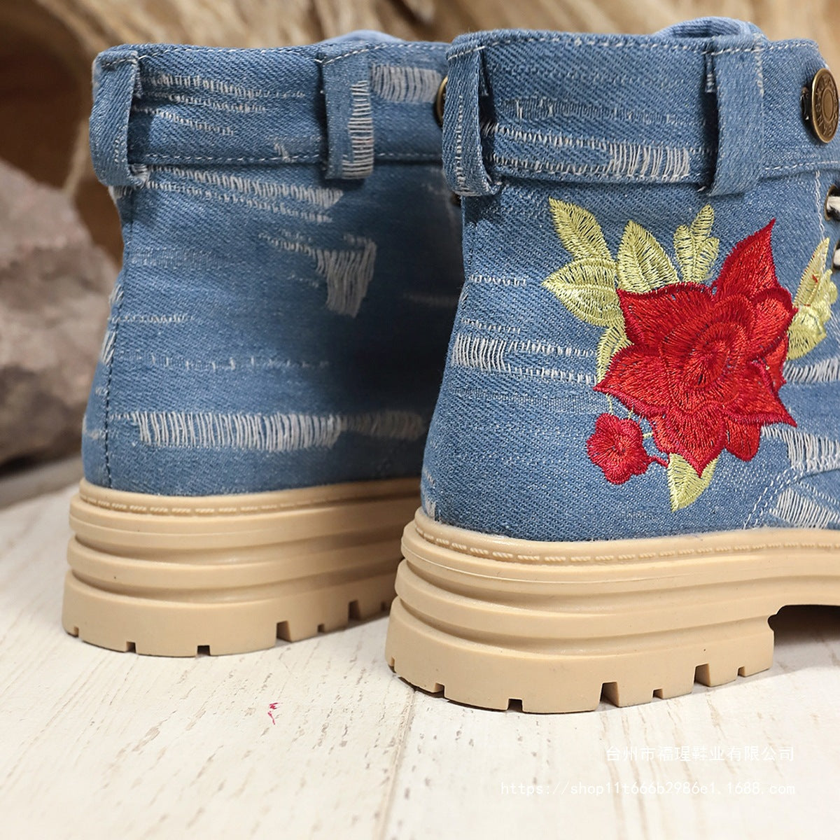 Bottes à lacets féminines avec broderie florale et semelle antidérapante Chic und Stil