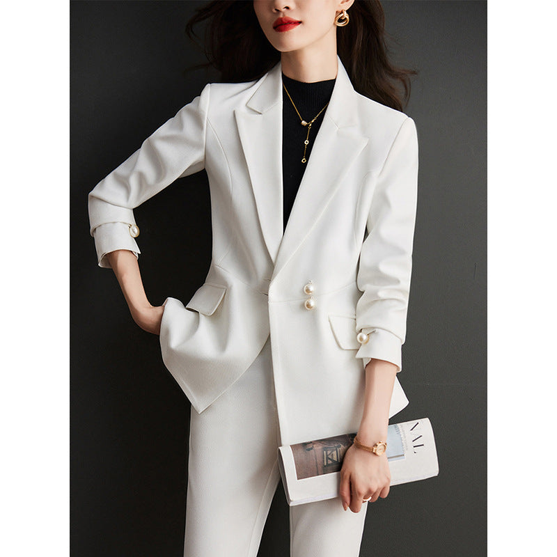 Veste classique ajustée pour femmes avec boutons décoratifs Chic und Stil