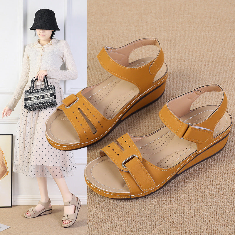 Sandales compensées de confort réglables pour femmes Chic und Stil
