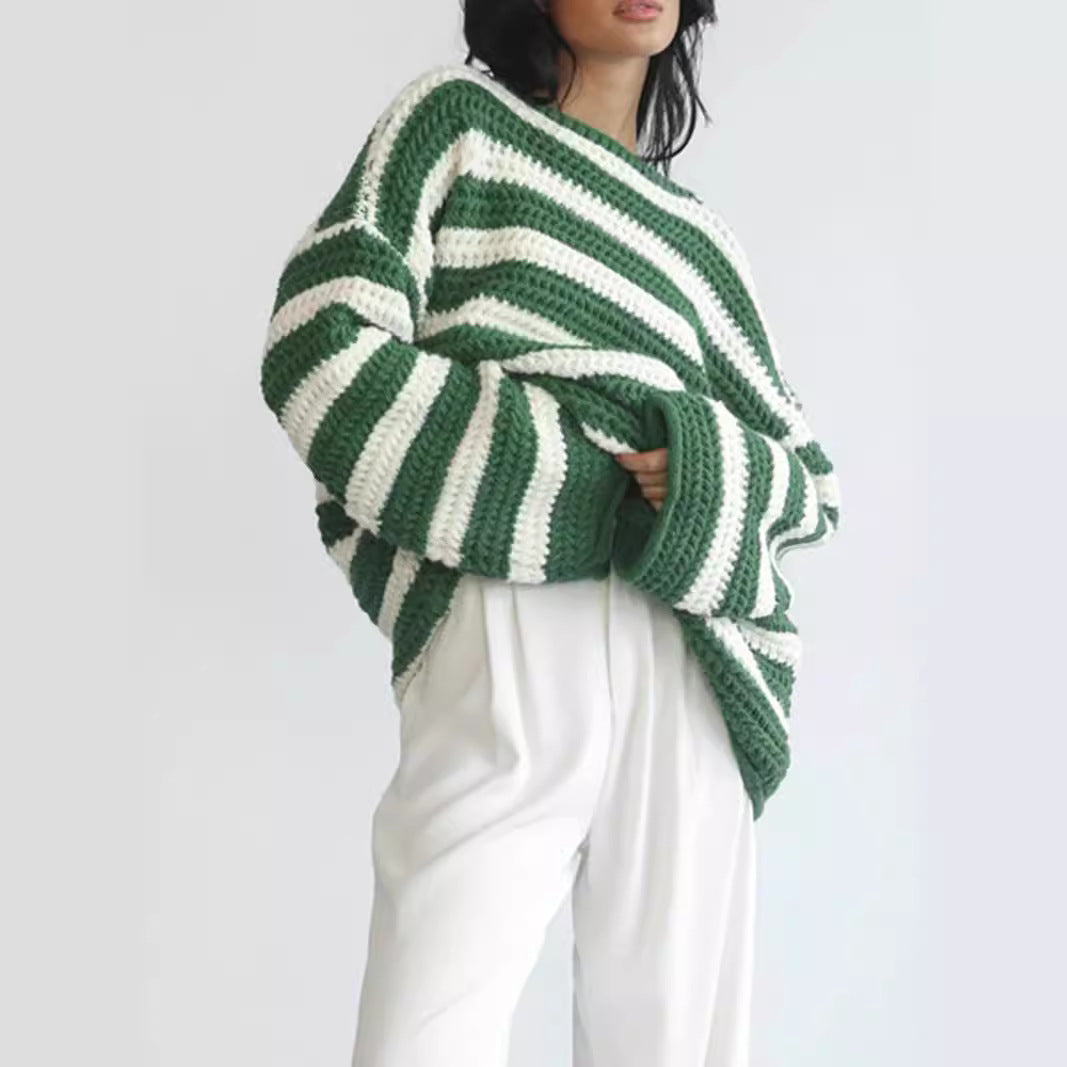 Pull over décontracté en crochet pour femmes avec des rayures modernes.