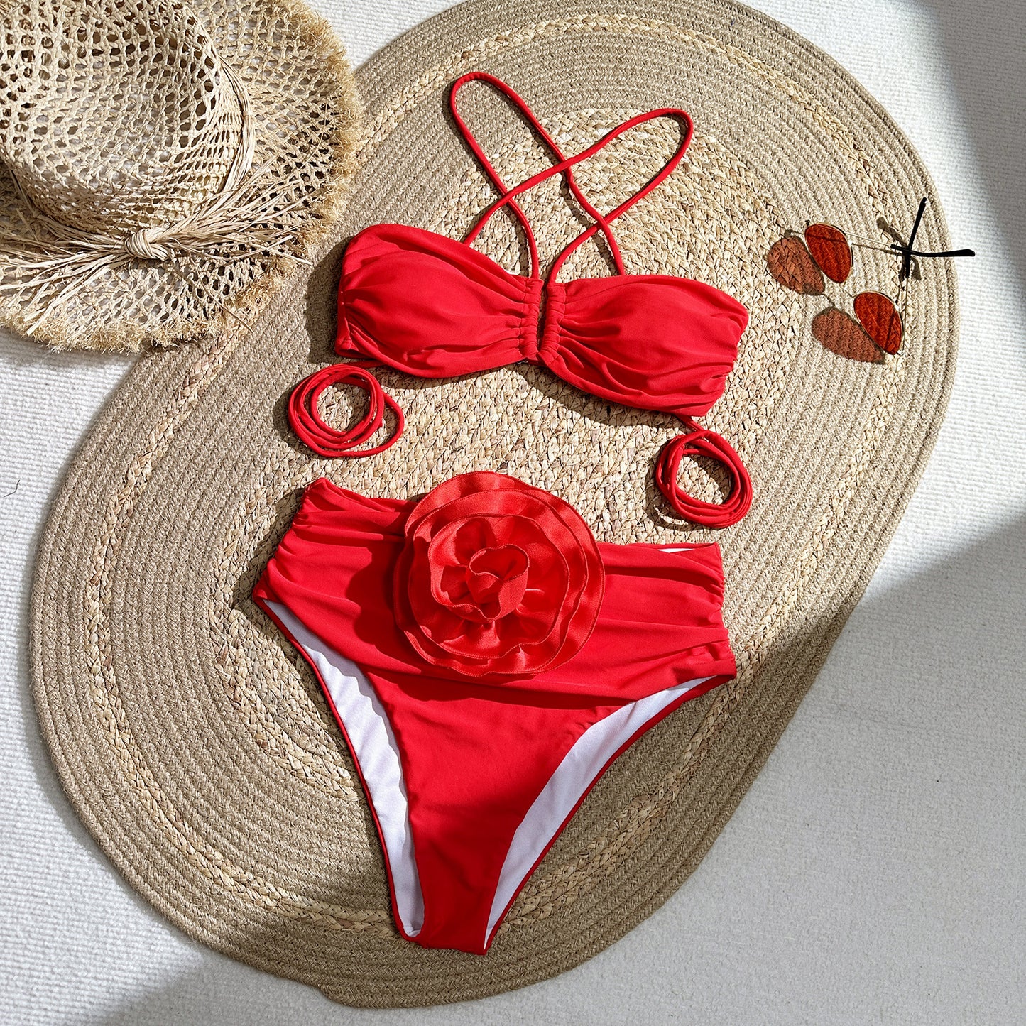 Bikini bandeau pour femme avec détail floral et bretelles réglables Chic und Stil