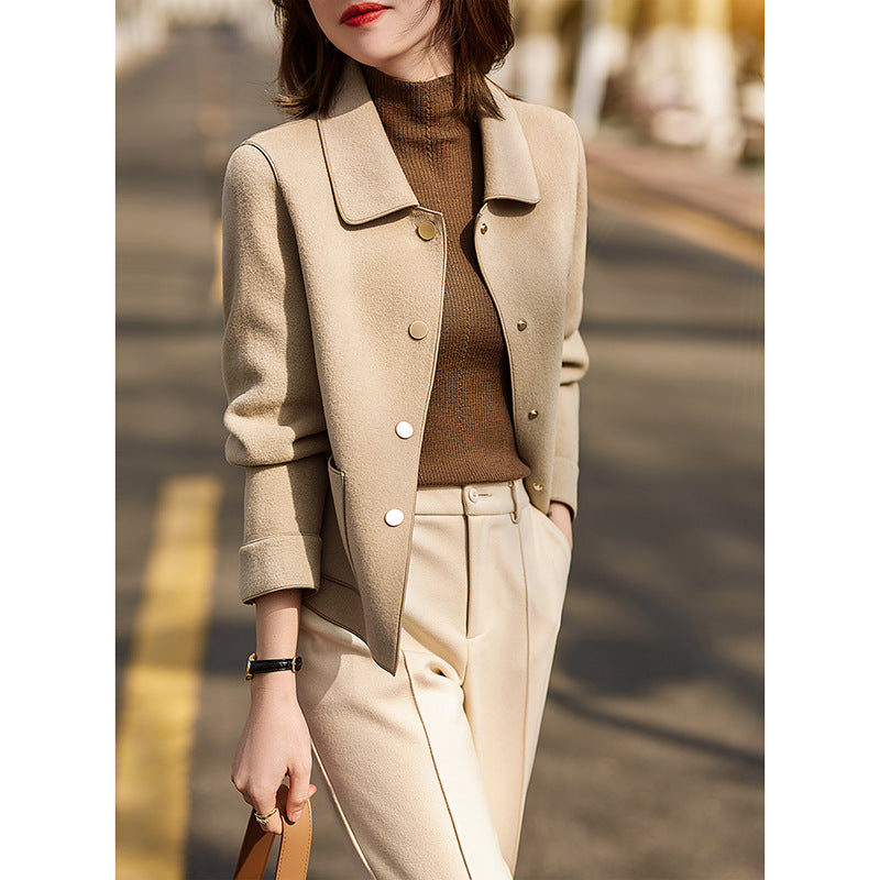 Veste femme stylée sans col à boutons Chic und Stil