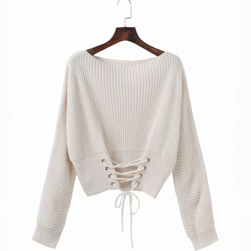 Pull femme avec décolleté dans le dos profond et détails de lacets décoratifs Chic und Stil