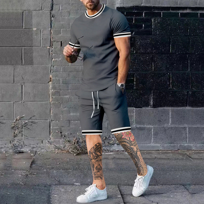 Hommes Ensemble sportif à manches courtes avec des bandes contrastées Chic und Stil