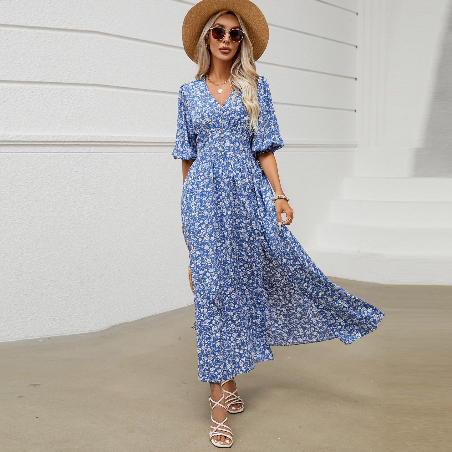 Robe maxi avec imprimé floral et fermeture à boutons pour femmes Chic und Stil