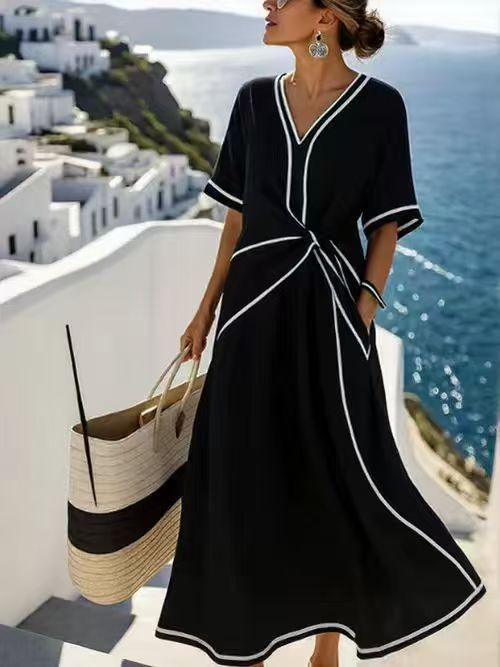 Robe portefeuille aérienne pour femmes avec nœud latéral et décolleté en V Chic und Stil