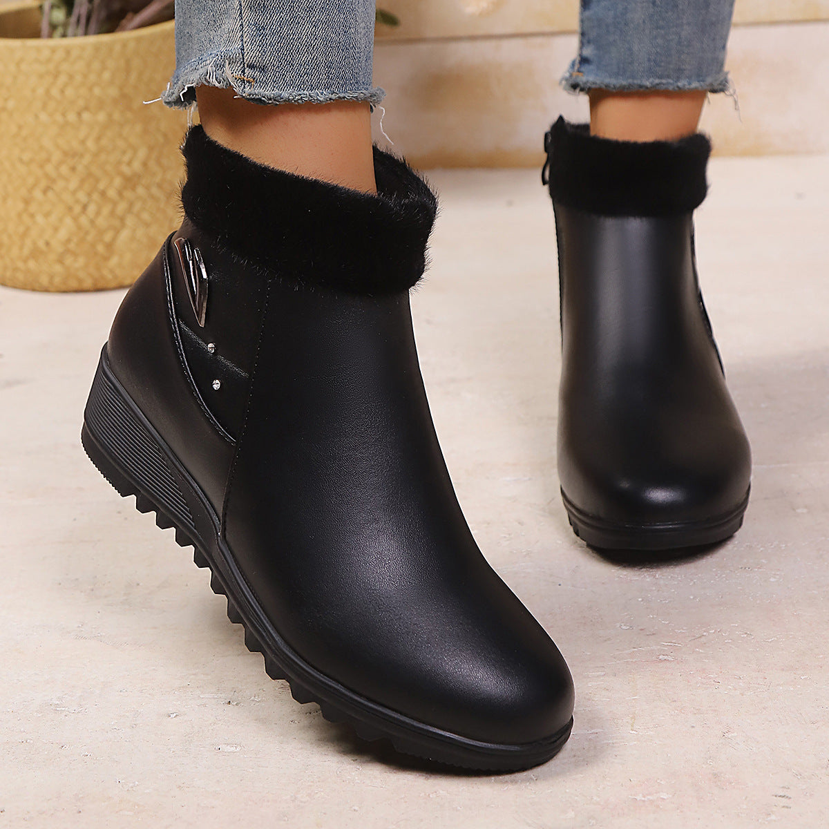Bottes à talon compensé pour femmes avec doublure intérieure douce et fermeture éclair à la mode Chic und Stil