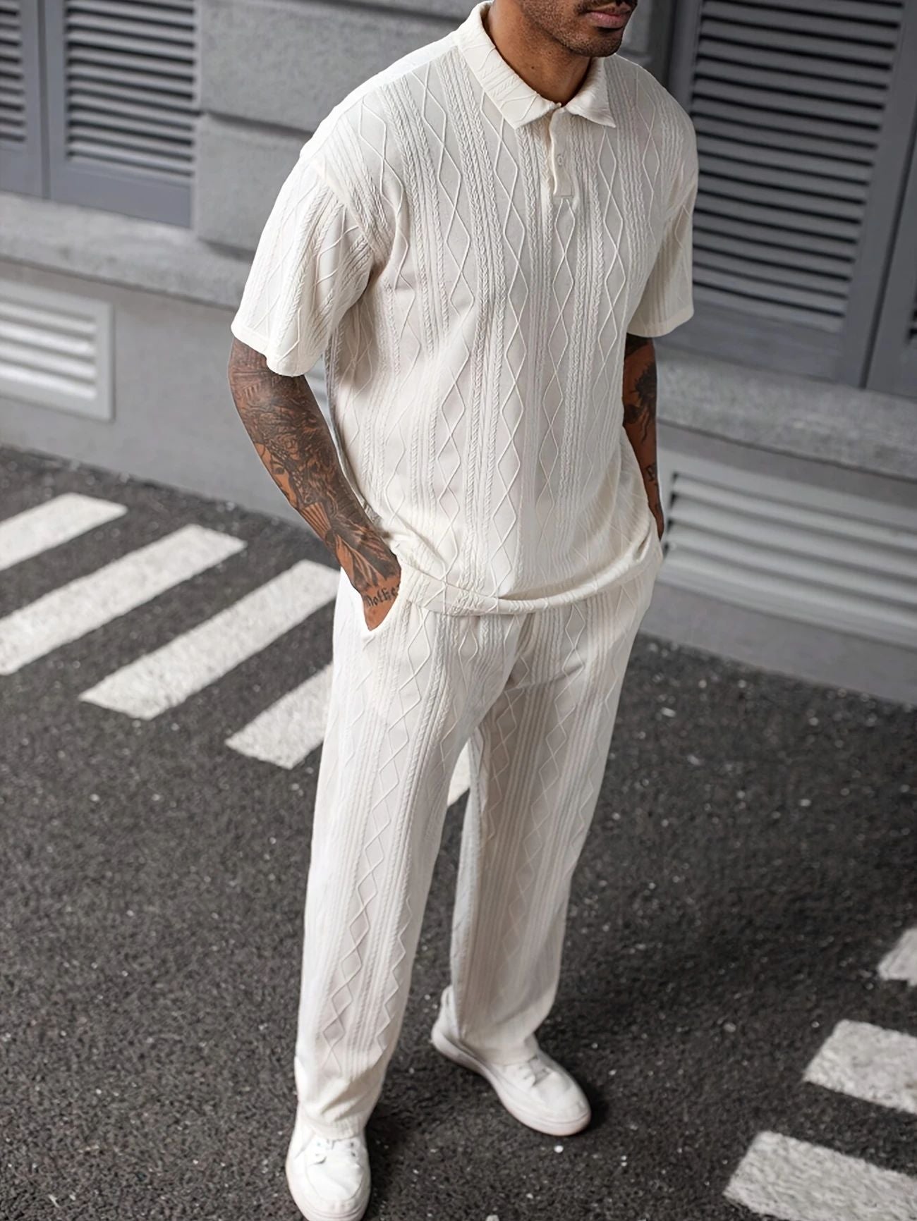 Hommes Ensemble polo en tricot câblé confortable et pantalon Chic und Stil