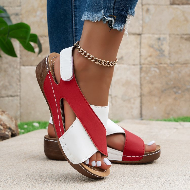Sandales élégantes pour dames à lanières croisées décoratives et semelle confortable Chic und Stil