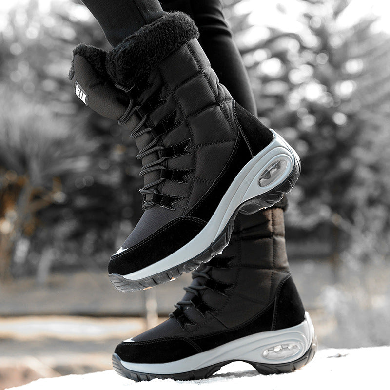 Bottes de randonnée d'hiver pour femmes avec construction de semelle isolante et antidérapante Chic und Stil