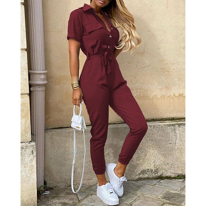 Combinaison décontractée pour femmes avec coupe cintrée et patte de boutonnage intégrale Chic und Stil