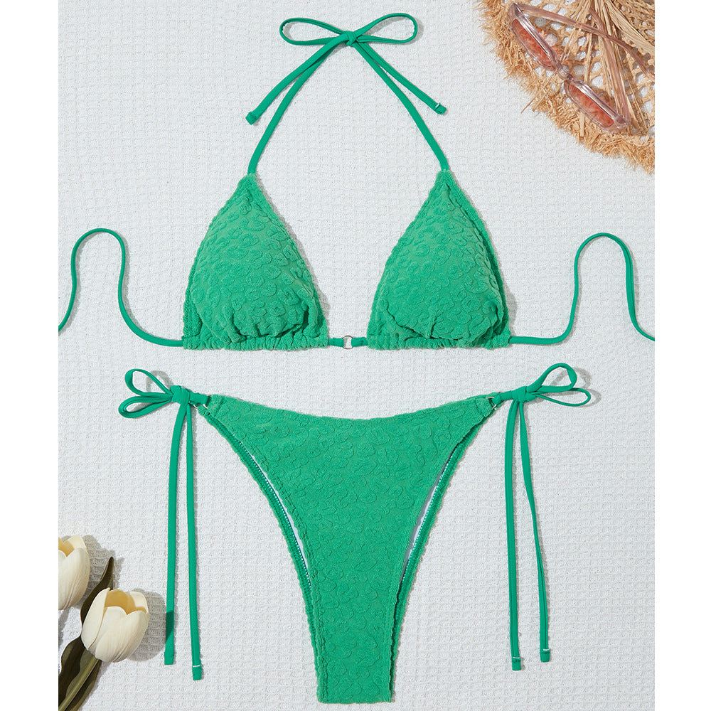 Bikini triangle femme avec un design de volants décoratifs et des liens ajustables Chic und Stil