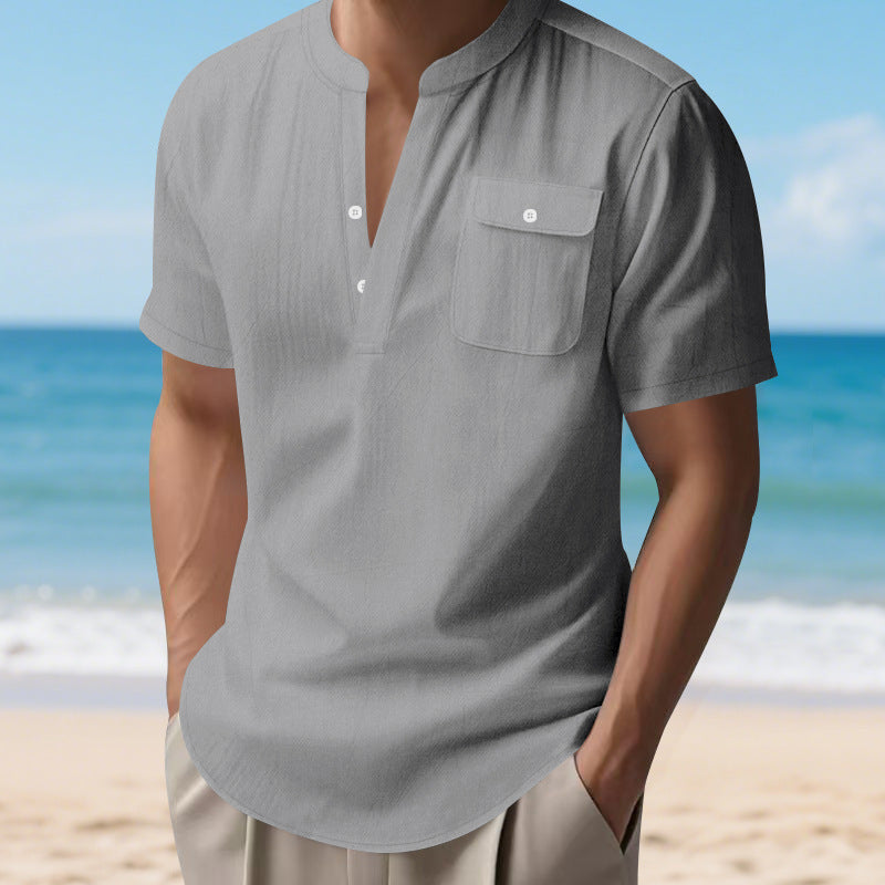 Chemise à manches courtes pour hommes avec col Henley et poche poitrine pratique Chic und Stil