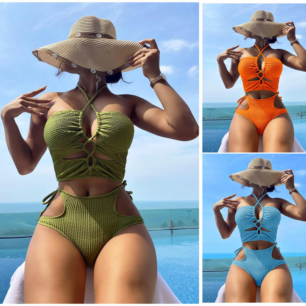 Haut de bikini pour dames avec un design découpé raffiné et une taille haute Chic und Stil