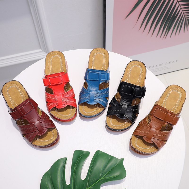 Sandales à brides pour femmes avec une structure de matériau supérieur respirant et une semelle confortable Chic und Stil