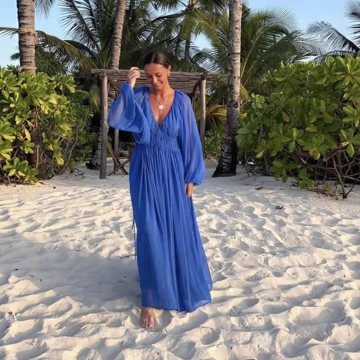 Robe maxi femme avec un élégant effet drapé et des volants féminins Chic und Stil