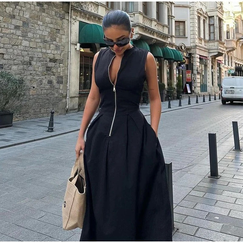 Femmes Robe de loisirs élégante avec un design col montant et fermeture éclair cachée Chic und Stil