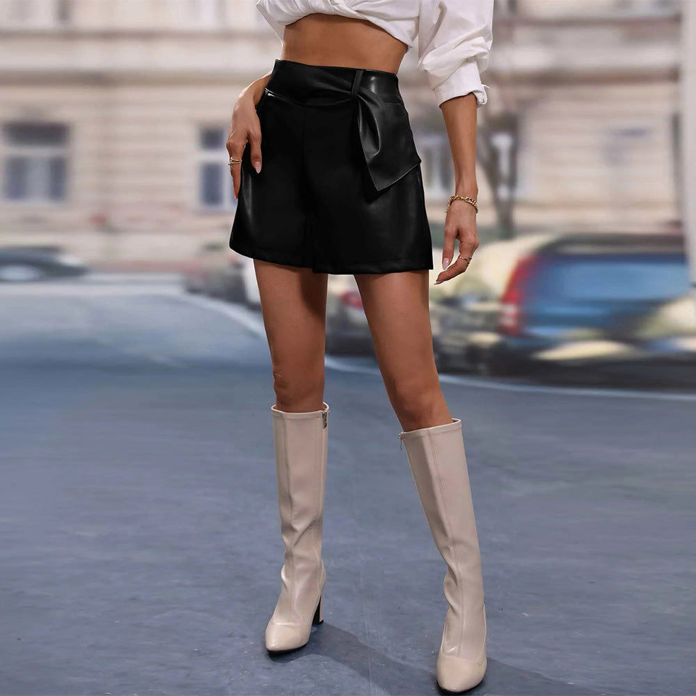Jupe mini taille haute pour femmes avec détail de nœud Chic und Stil