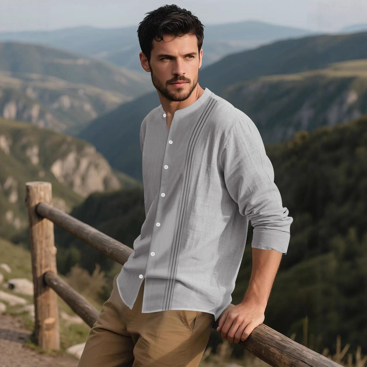 Chemise à manches longues tendance pour hommes avec surface texturée et col montant innovant Chic und Stil