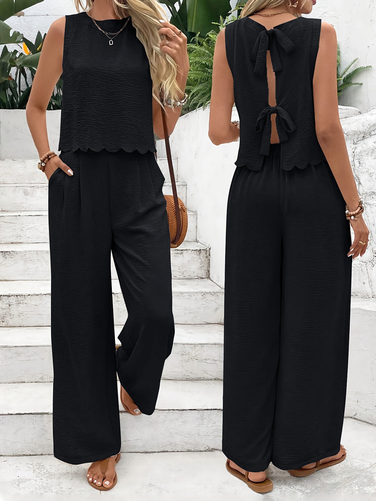 Combinaison femme avec décolleté élégant au dos et jambe large Chic und Stil