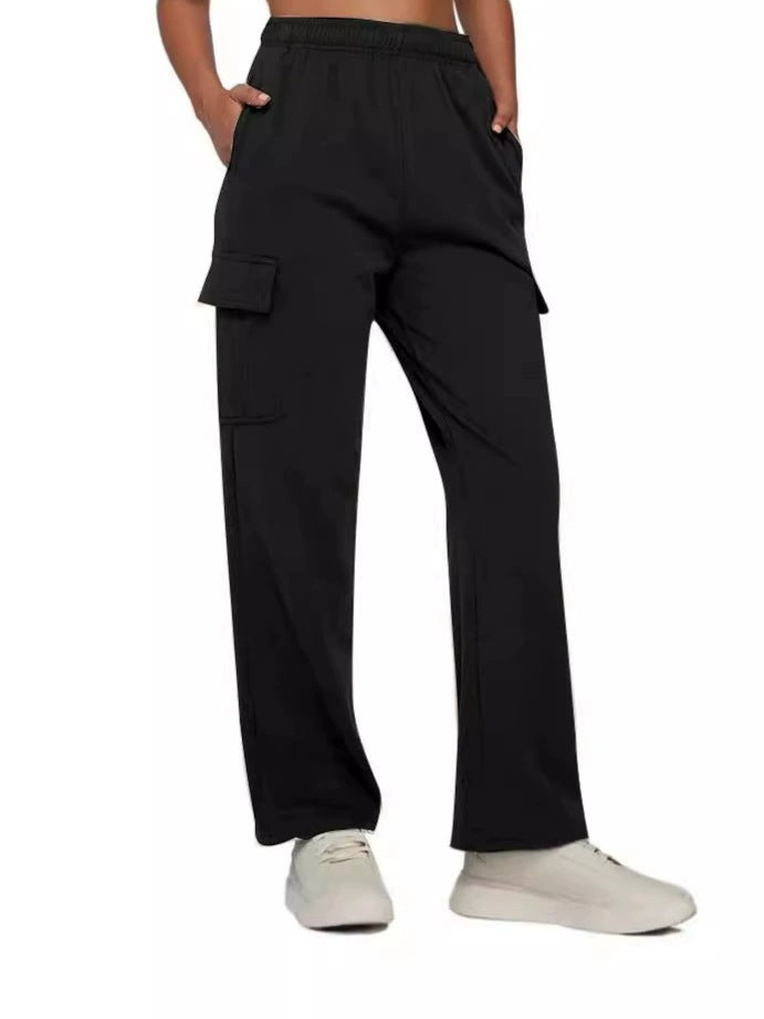 Pantalon cargo pour femmes avec jambe large et poches latérales pratiques Chic und Stil