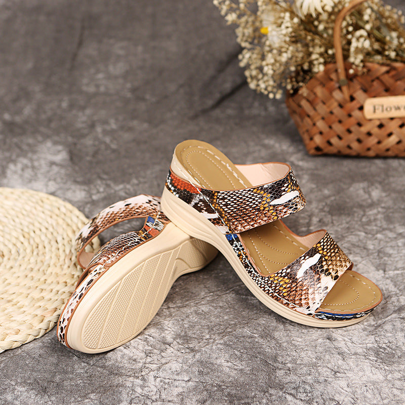 Sandales confortables pour dames avec des sangles élastiques et semelle antidérapante Chic und Stil