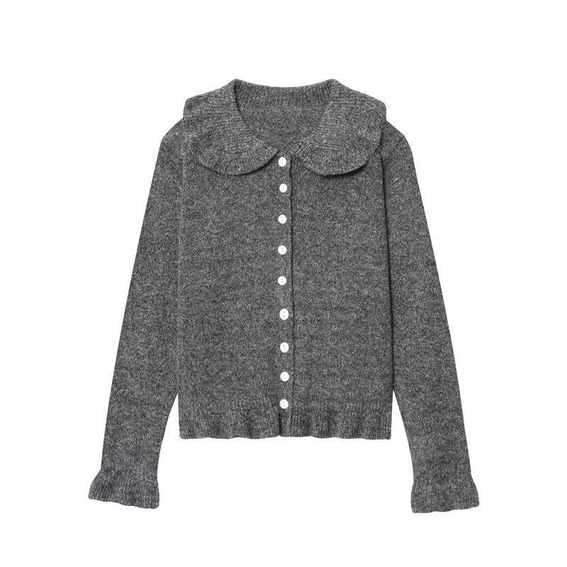 Womens knit jacket with classic Peter Pan collar and elegant button details Chic und Stil