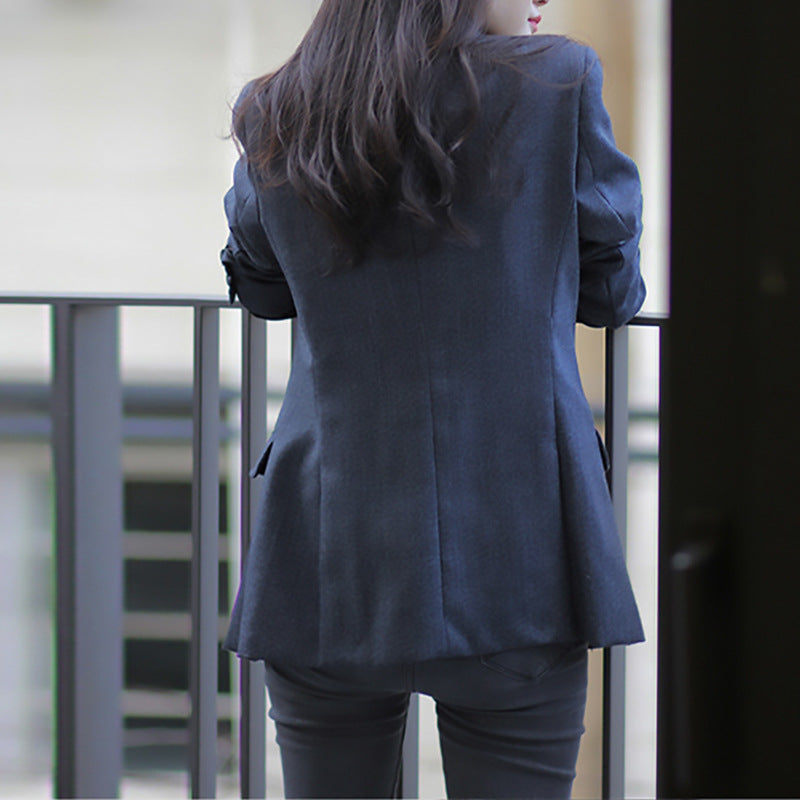 Veste en laine sur mesure pour femmes avec coupe structurée Chic und Stil