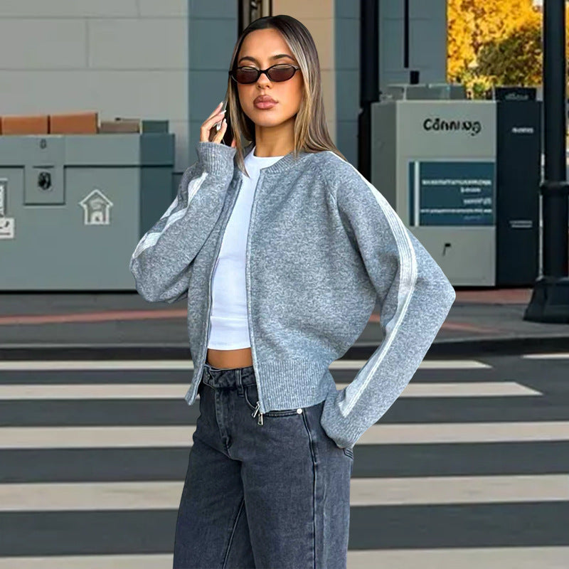 Pull-over sportif pour femmes avec motif rayé tendance Chic und Stil