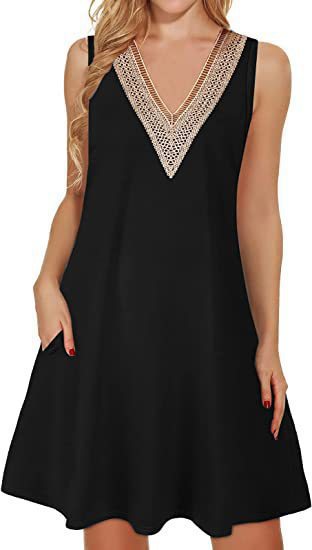 Robe maxi aérienne pour femmes avec un motif floral coloré et décolleté en V Chic und Stil