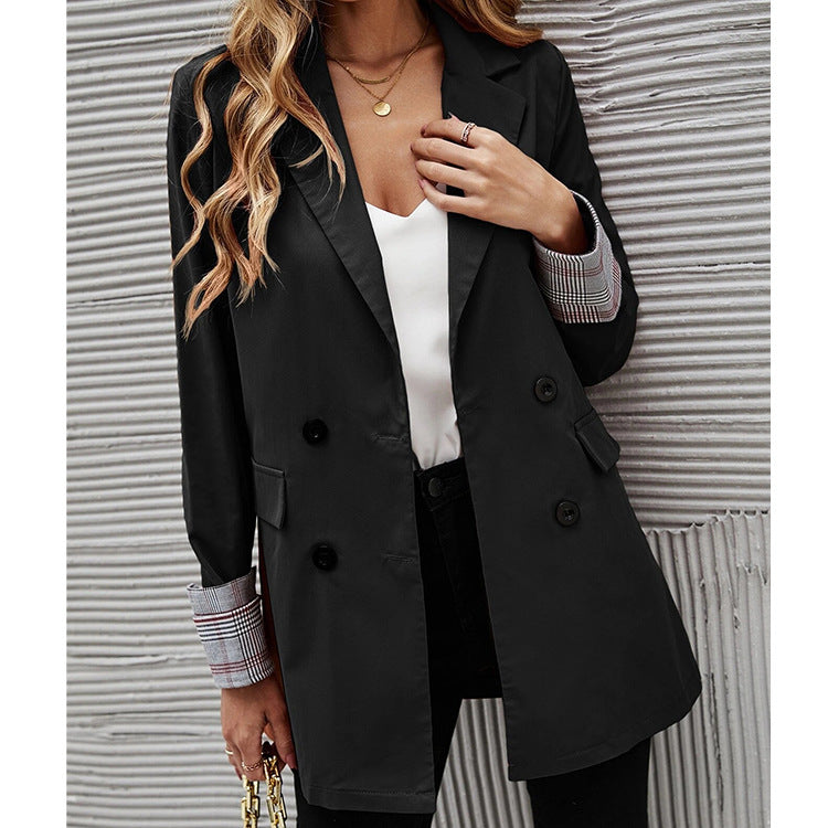 Veste de mode pour femmes avec double rangée de boutons et détails élégants Chic und Stil
