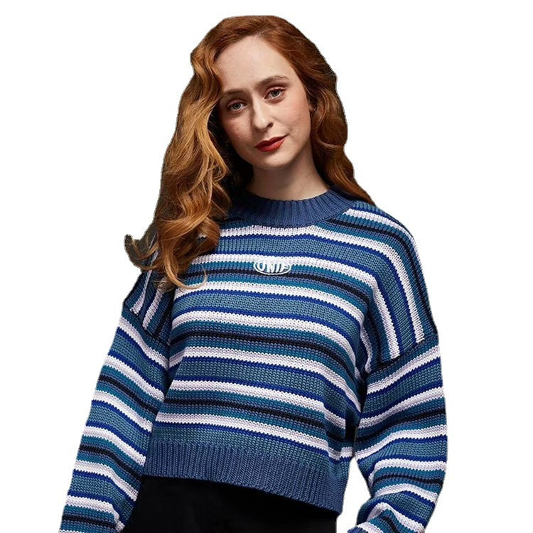 Casual knitted pullover for women with trendy striped pattern Chic und Stil