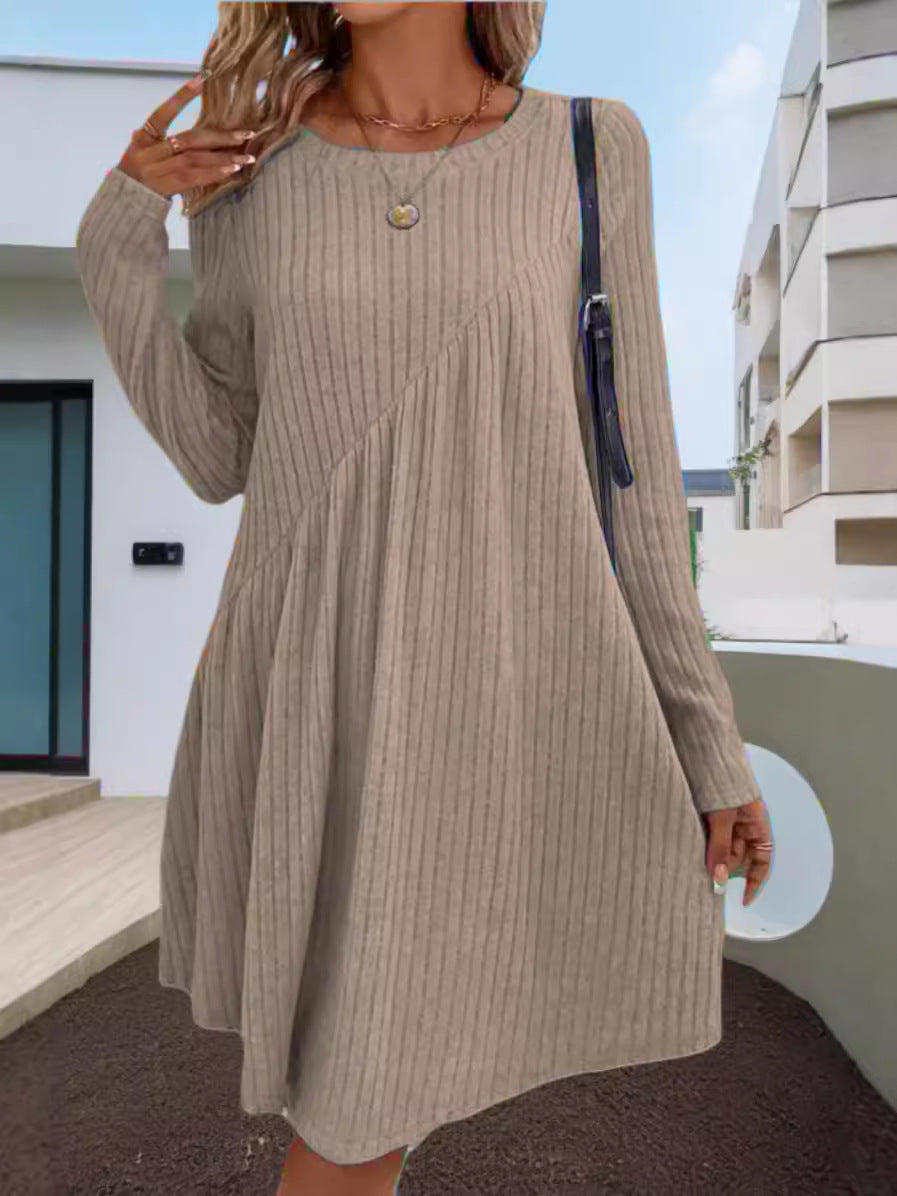 Robe en rib casual pour femmes avec design asymétrique Chic und Stil