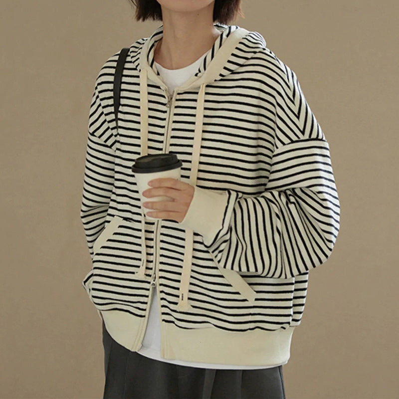 Sweatshirt à capuche rayé classique pour femmes Chic und Stil
